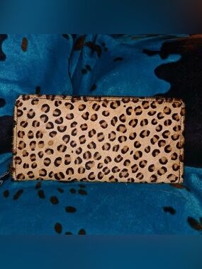 SixTease Leopard Print Wallet